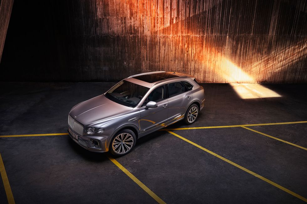 Xe Bentley Bentayga SUV Có Phiên Bản Hybrid