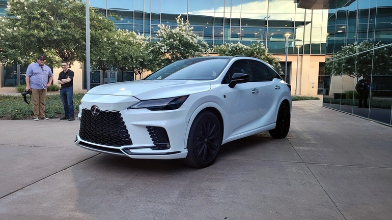 Video Chi Tiết Xe Lexus RX 5 Chỗ 350 Và 500h Mới 2023