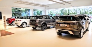Showroom Land Rover Jaguar Đường Nguyễn Lương Bằng Quận 7