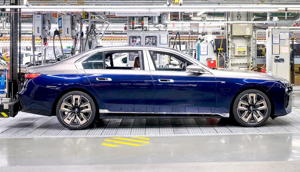 Xe BMW i7 7 Series 4 Chỗ Đời 2023 Giá Bao Nhiêu