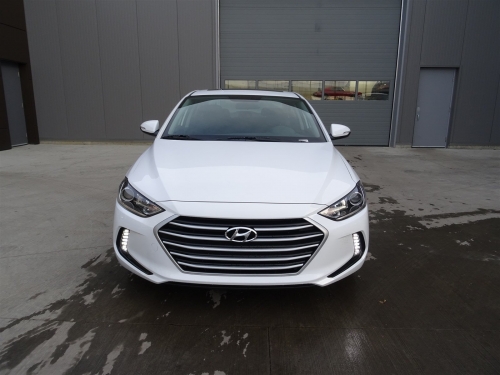 GIÁ XE HYUNDAI ELANTRA 1.6 VÀ 2.0 ĐỜI MỚI NHẤT 2023