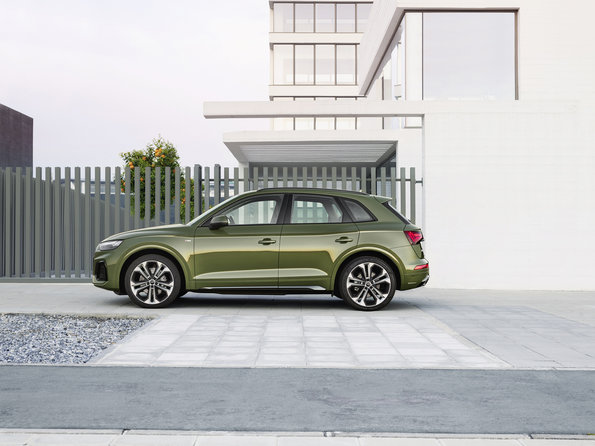 Xe Audi 5 Chỗ Q5 đời Mới 2021 Có Gì Mới, Giá Bao Nhiêu