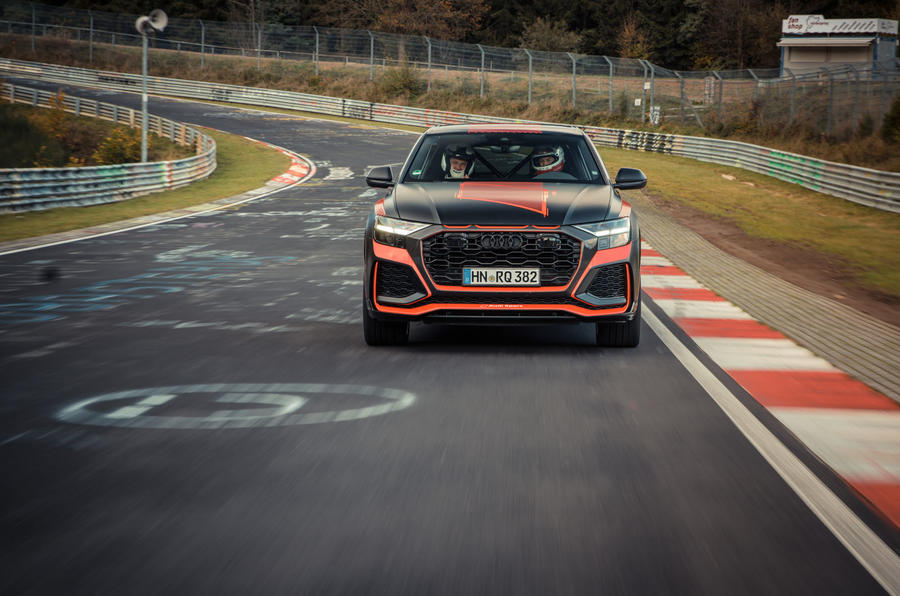 Audi Q8 Phiên Bản RS Và Thủ BMW X6 M50i