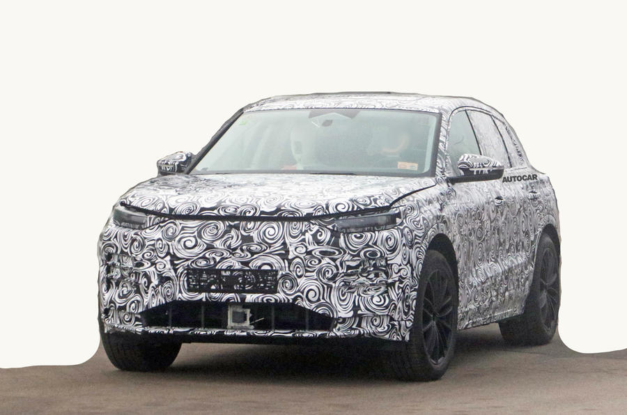 Audi Q5 E-tron: Người anh em Porsche Macan EV