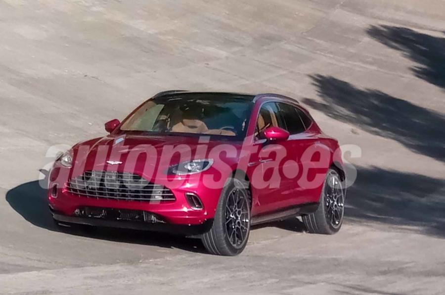 Xe Aston Martin SUV DBX Mấy Phiên Bản Giá Bao Nhiêu