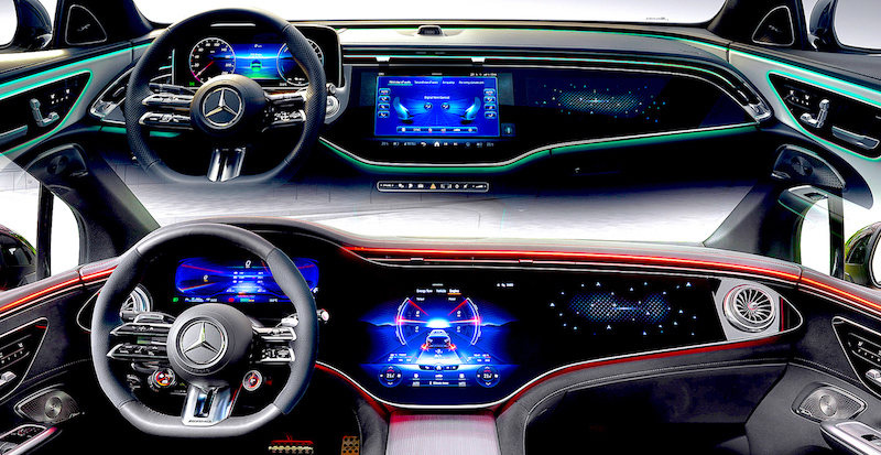 nội thất của 2 mẫu Mercedes EQE và E-Class 2024