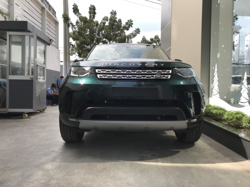 Đánh Giá Xe 7 Chỗ Land Rover Discovery Màu Xanh Rêu Aintree Green