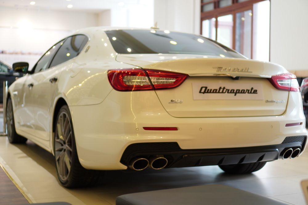 Mua Porsche Panamera, Mercedes S63, BMW 760 Hay Maserati Quattroporte
