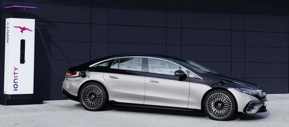 Mercedes-Benz EQS Luxury EV chạy điện hoàn toàn