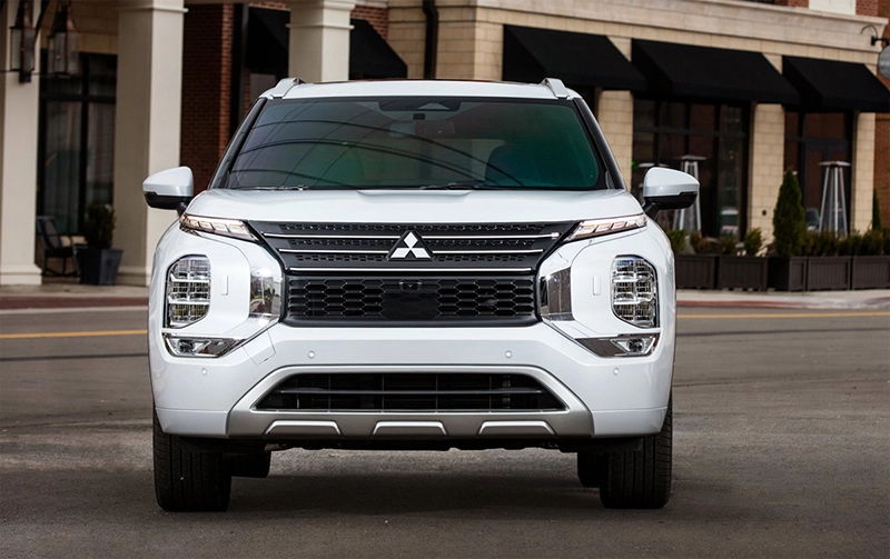 BẢNG GIÁ XE MITSUBISHI 5 VÀ 7 CHỖ ĐỜI MỚI NHẤT TẠI VIỆT NAM