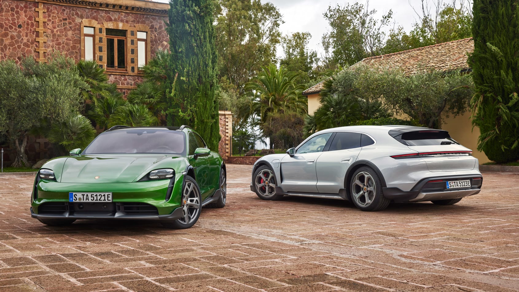 Porsche Taycan Cross Turismo 2023