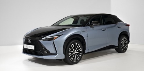 TẠI SAO THIẾT KẾ NGOẠI THẤT CỦA LEXUS RZ LẠI KHÁC NHAU