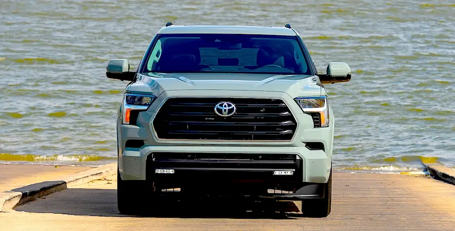 Xe SUV 8 Chỗ Toyota Sequoia 2023 hoàn toàn mới