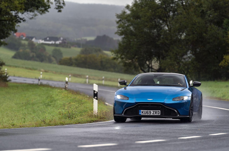 Xe Aston Martin Vantage Của Nước Nào San Xuất, Giá Bao Nhiêu