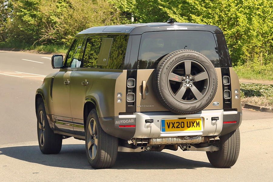 Xe Land Rover Defender Động Cơ Mới V8 Của BMW Cung Cấp 2021