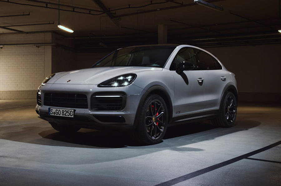 Porsche Cayenne GTS mới 2021 động cơ V8 454bhp Có Giá Bán Bao Nhiêu